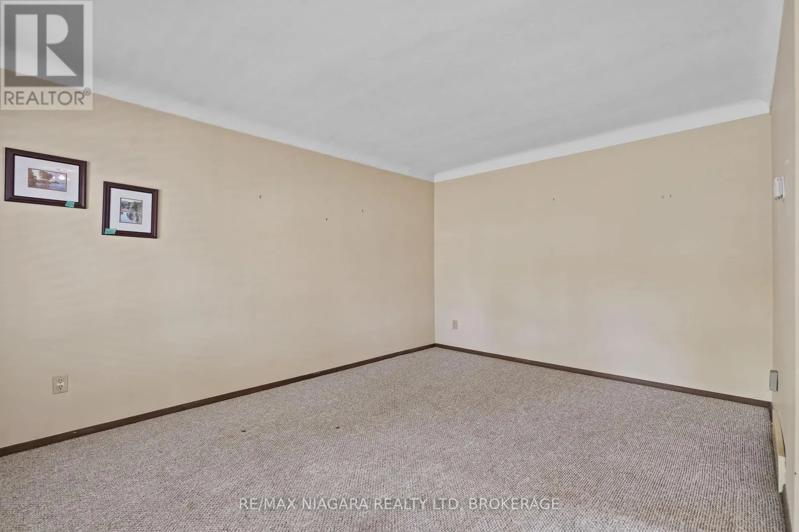 7402 SUNHAVEN DRIVE