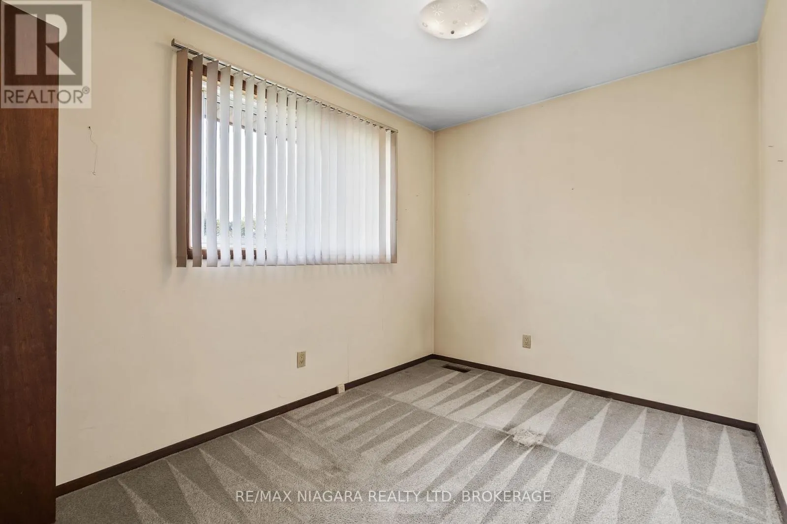 7402 SUNHAVEN DRIVE