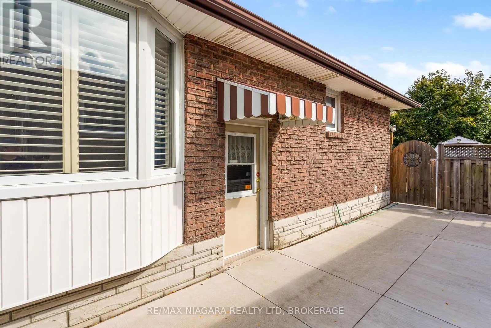 7402 SUNHAVEN DRIVE