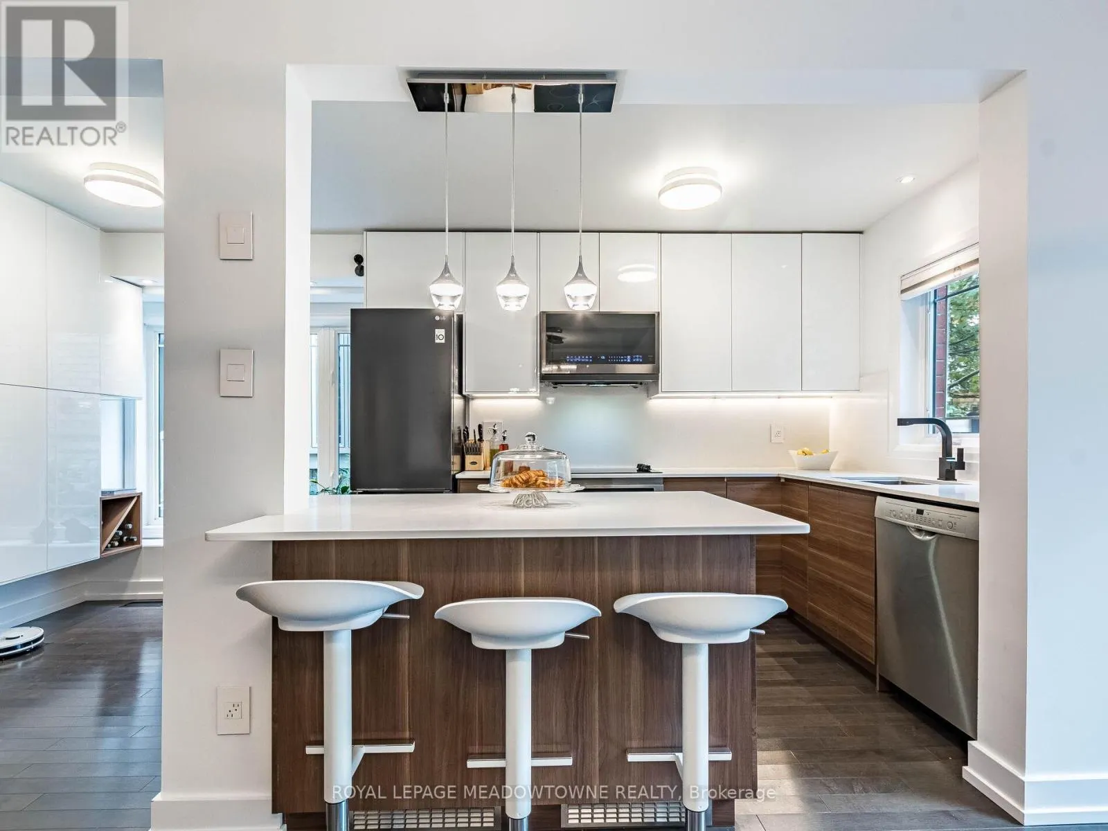 9 - 242 UPPER MOUNT ALBION ROAD