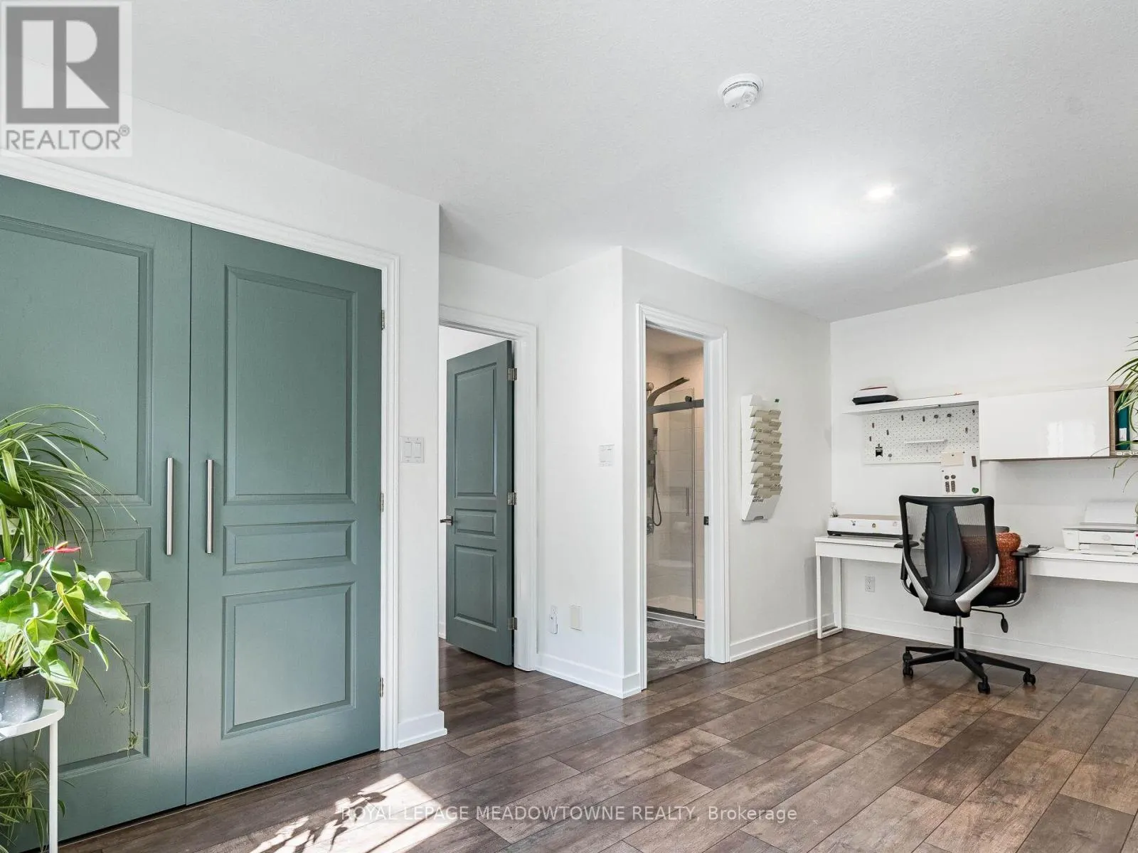 9 - 242 UPPER MOUNT ALBION ROAD