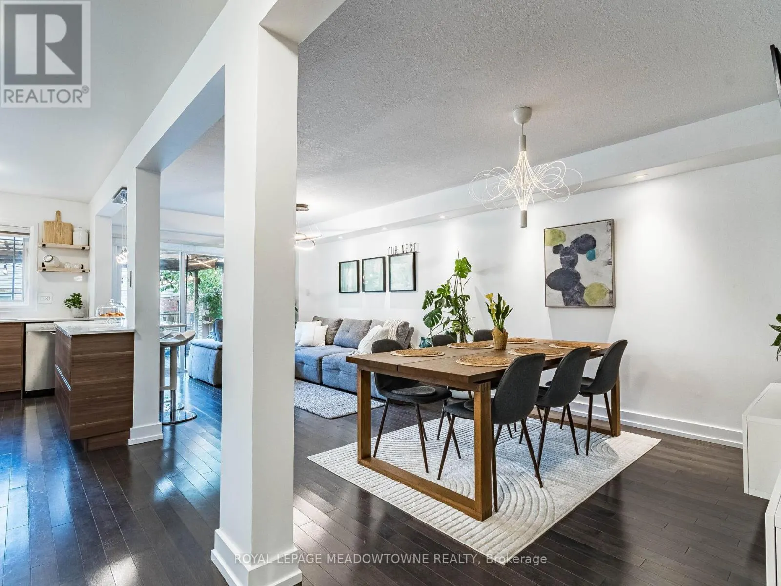 9 - 242 UPPER MOUNT ALBION ROAD