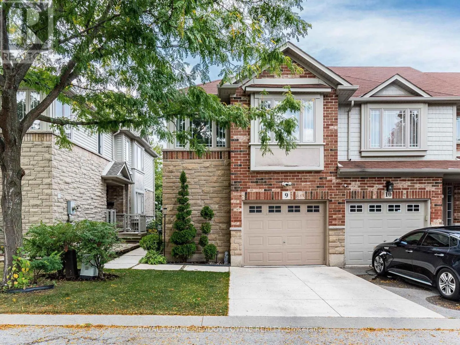 9 - 242 UPPER MOUNT ALBION ROAD