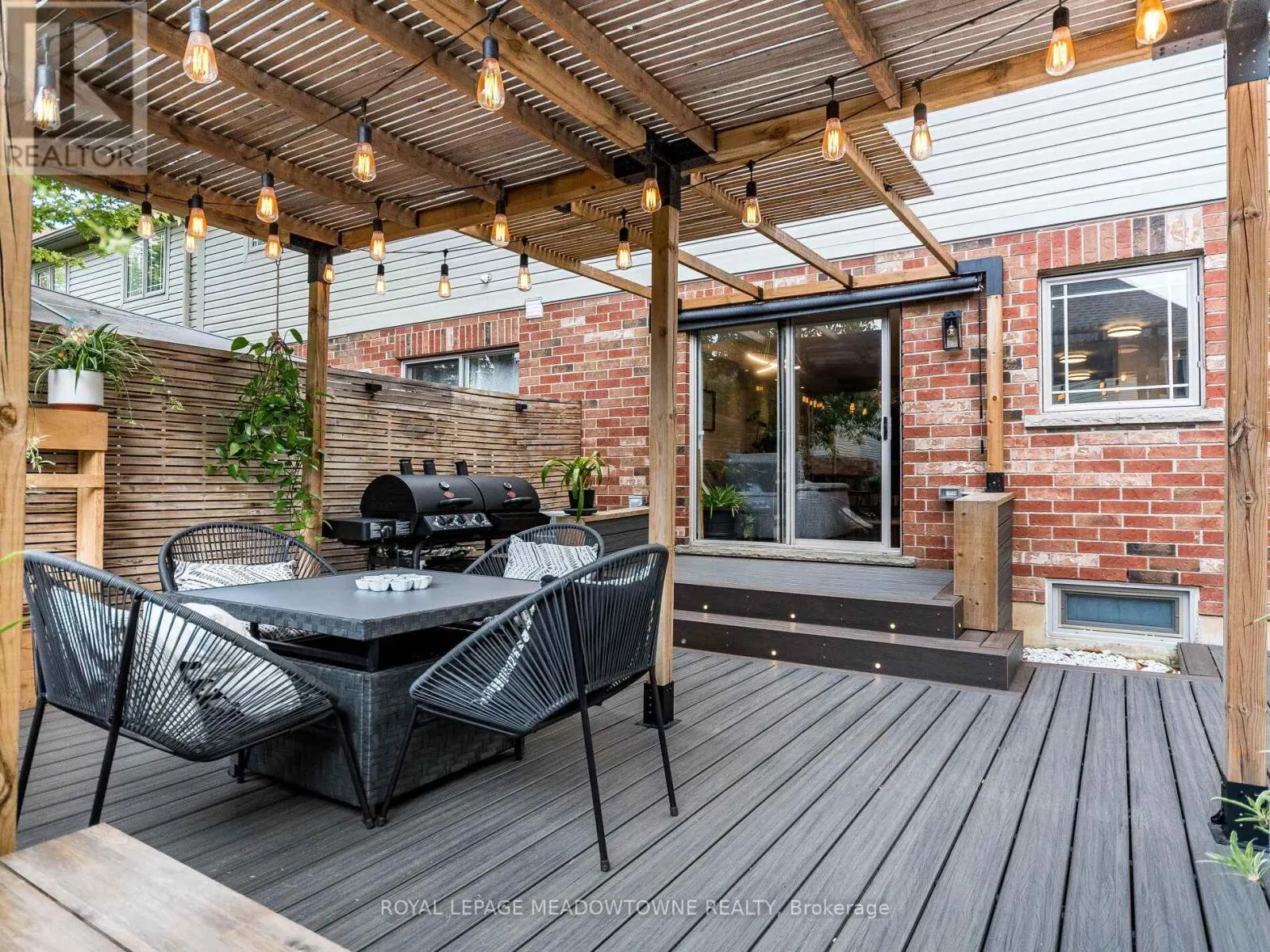 9 - 242 UPPER MOUNT ALBION ROAD