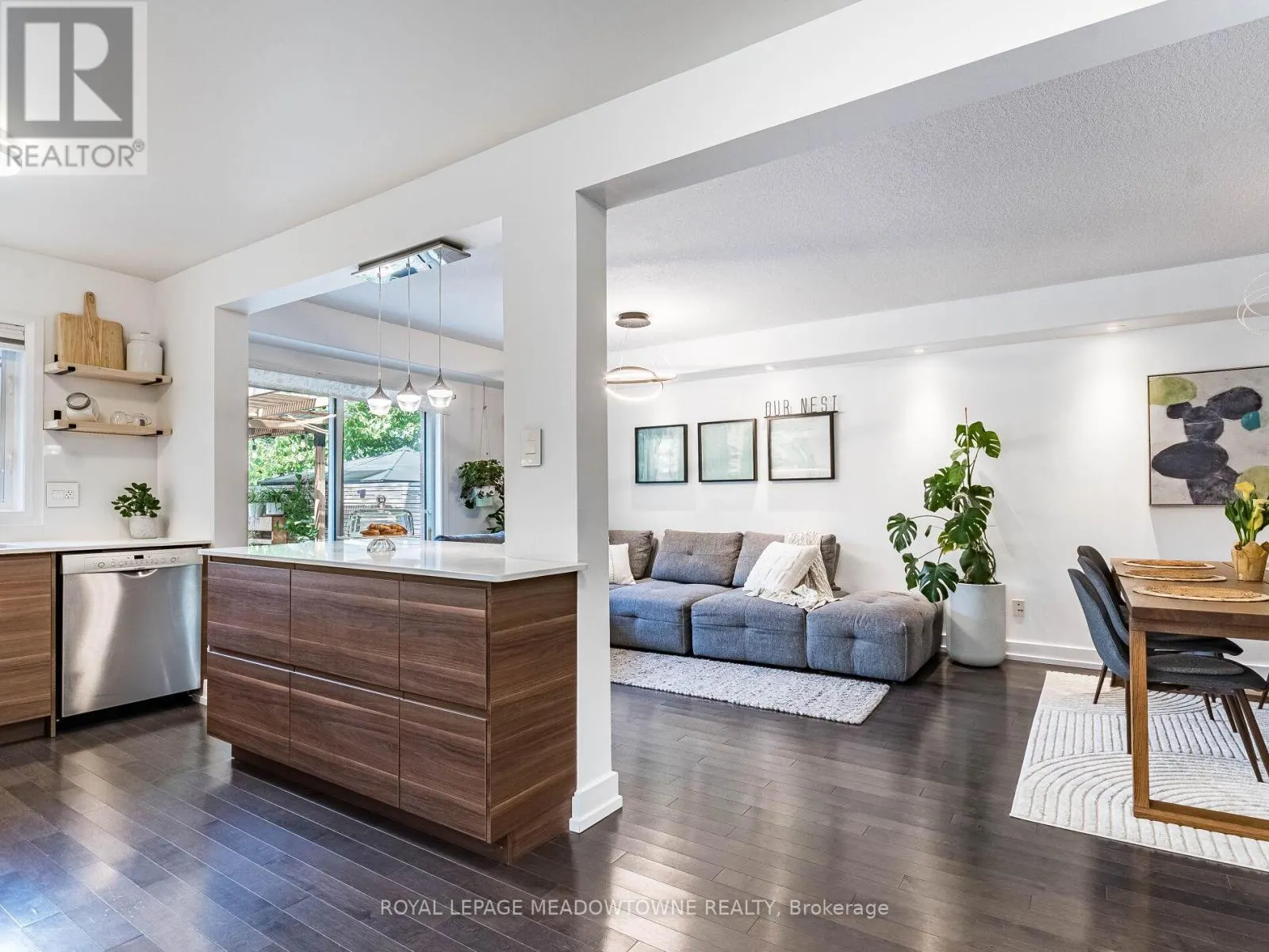9 - 242 UPPER MOUNT ALBION ROAD