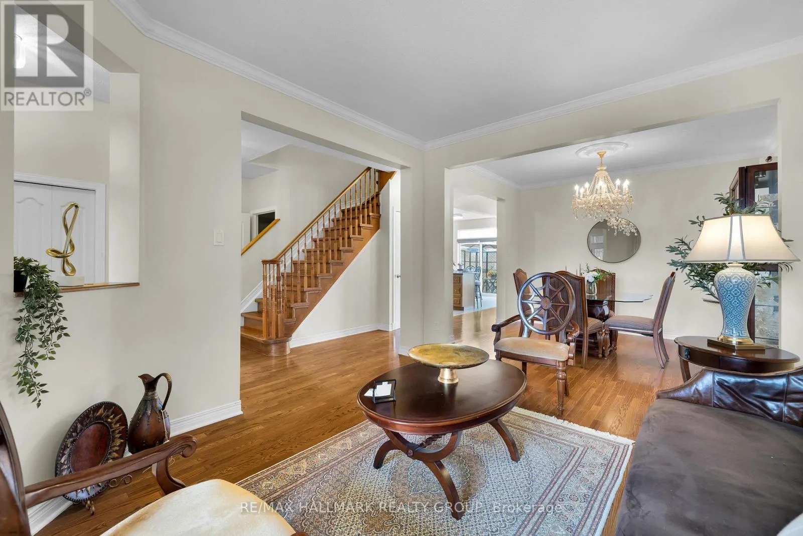 1924 LOBELIA WAY