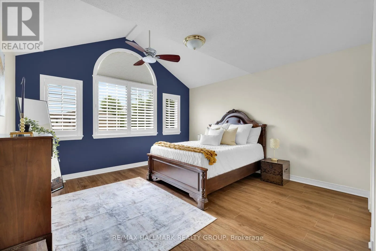 1924 LOBELIA WAY