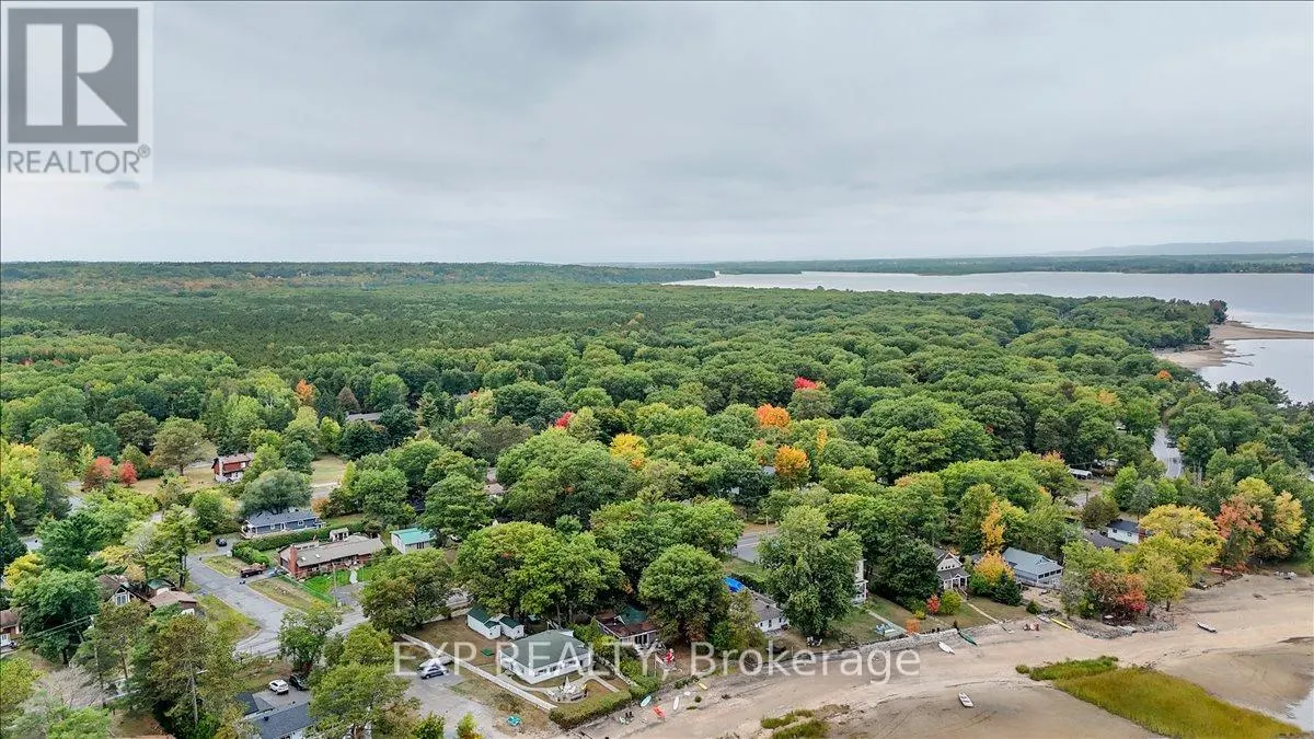 488 BAYVIEW DRIVE