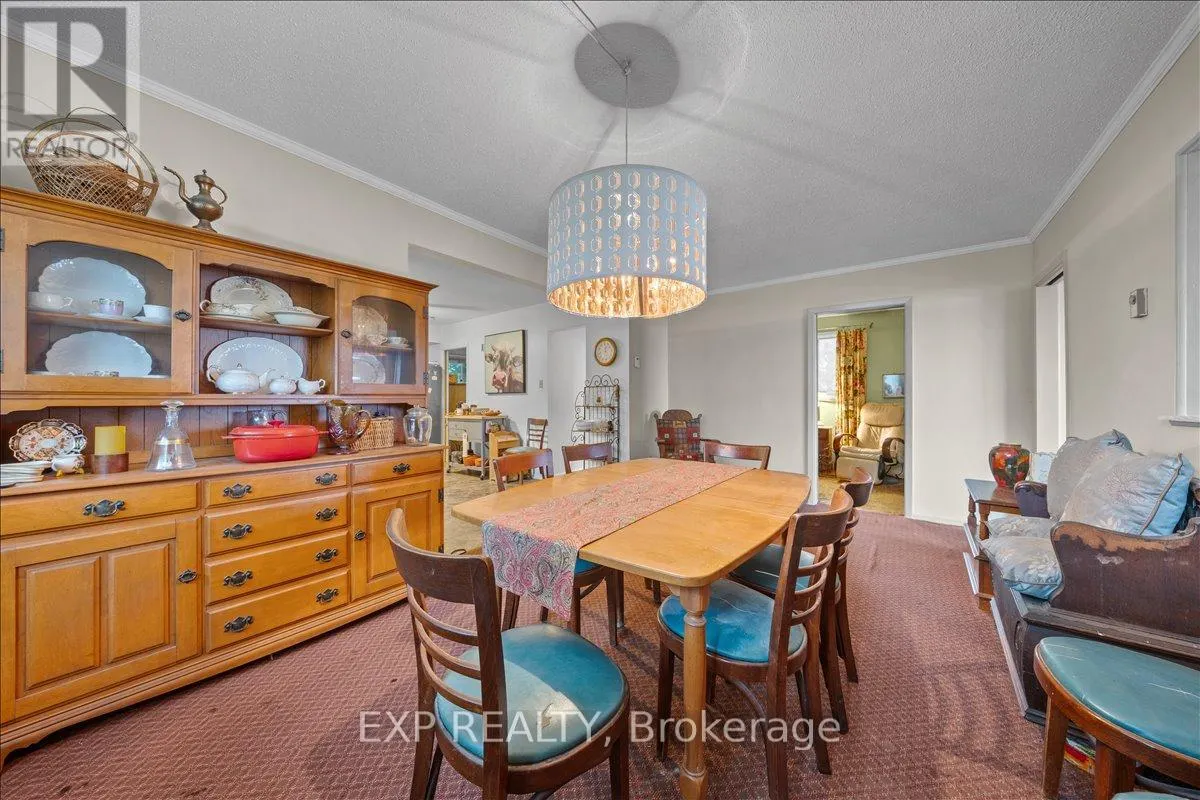 488 BAYVIEW DRIVE