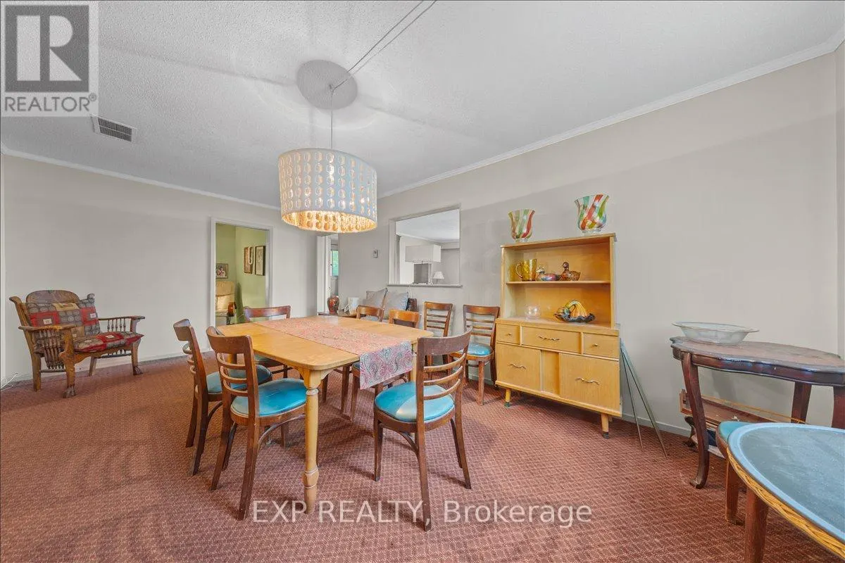 488 BAYVIEW DRIVE