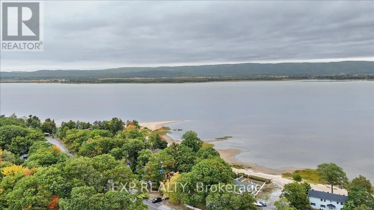 488 BAYVIEW DRIVE