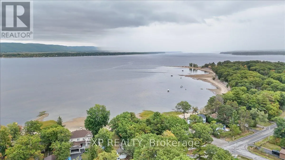 488 BAYVIEW DRIVE