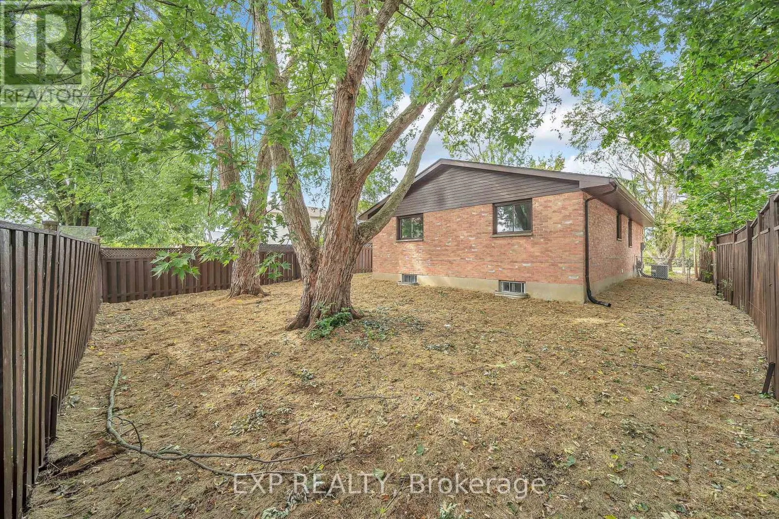 46 BONAPARTE LANE