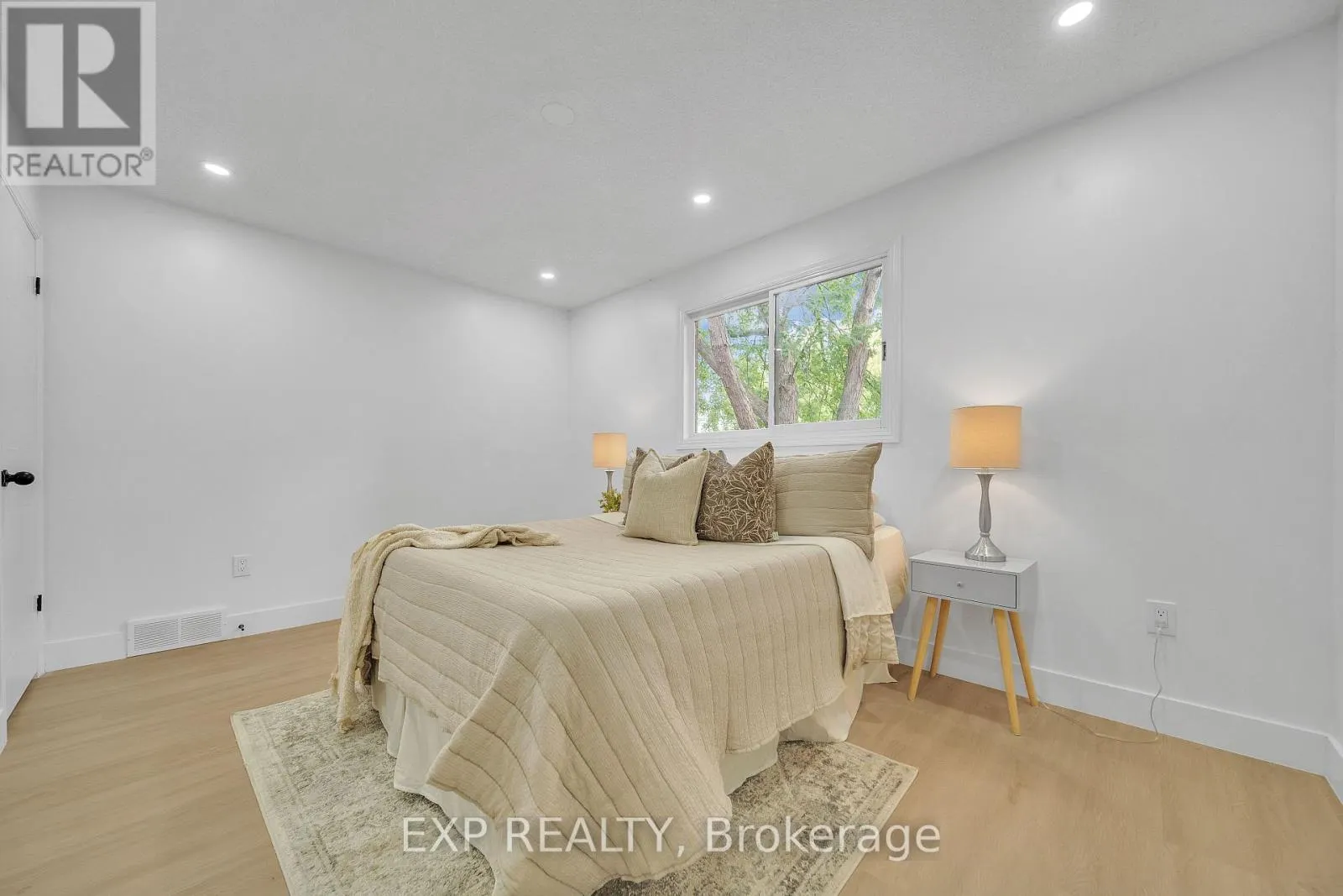 46 BONAPARTE LANE