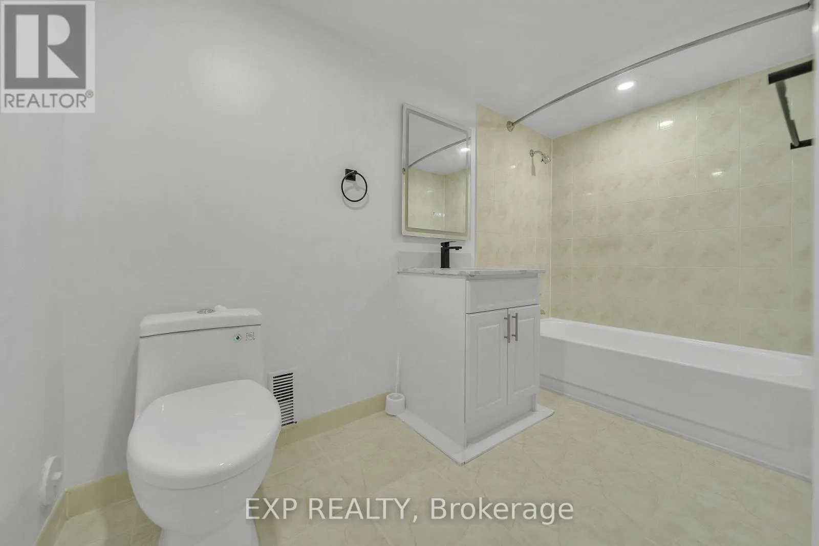 46 BONAPARTE LANE