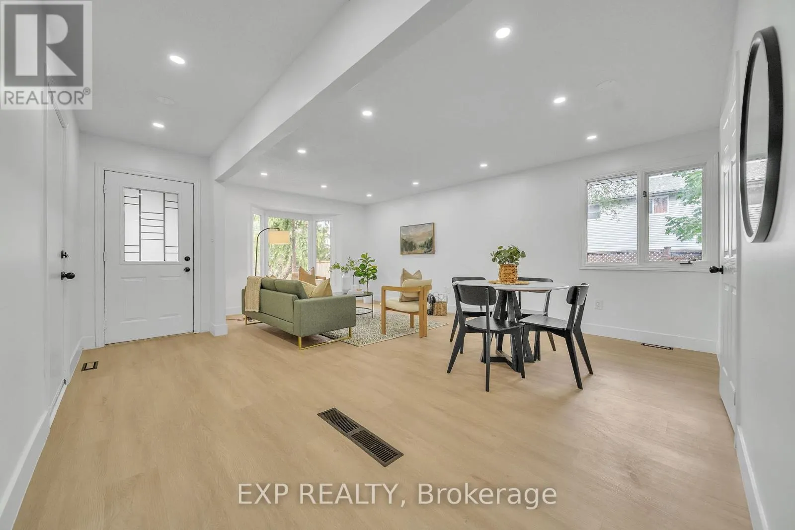 46 BONAPARTE LANE