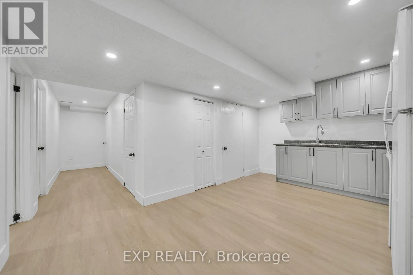 46 BONAPARTE LANE