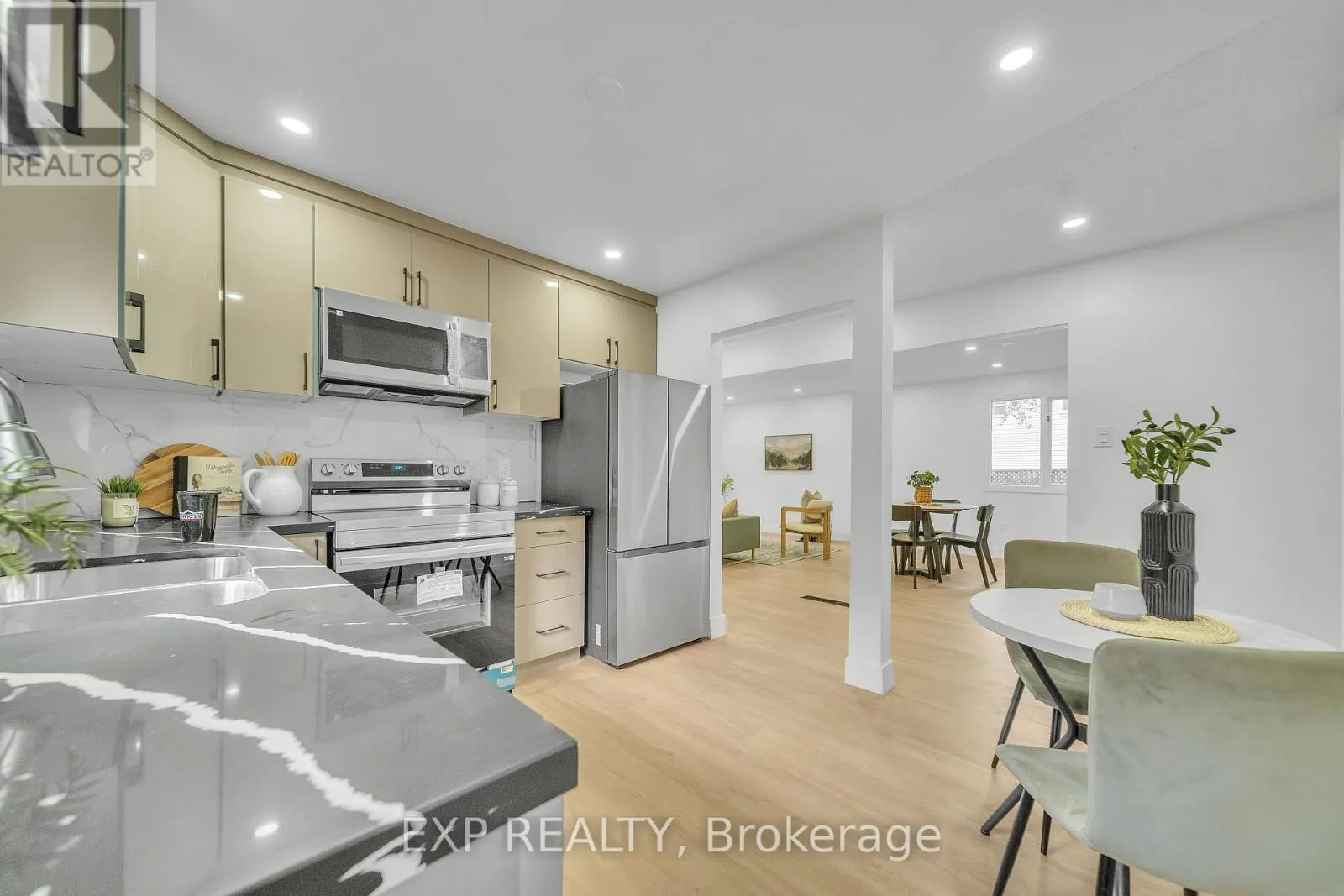 46 BONAPARTE LANE