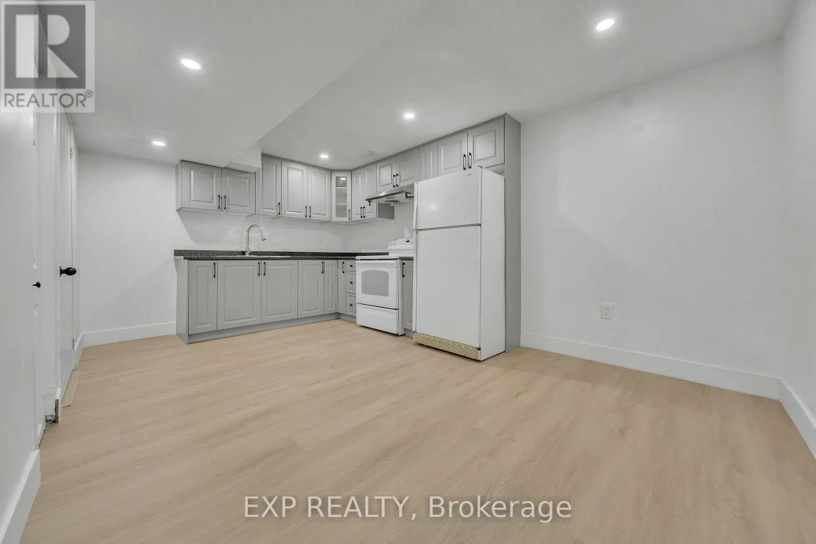 46 BONAPARTE LANE