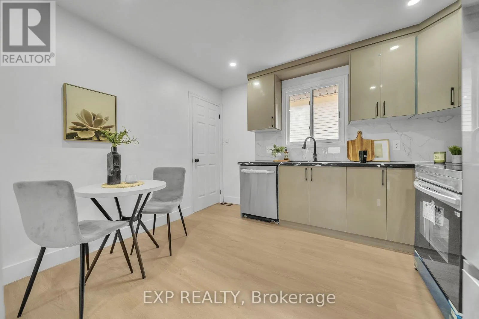 46 BONAPARTE LANE