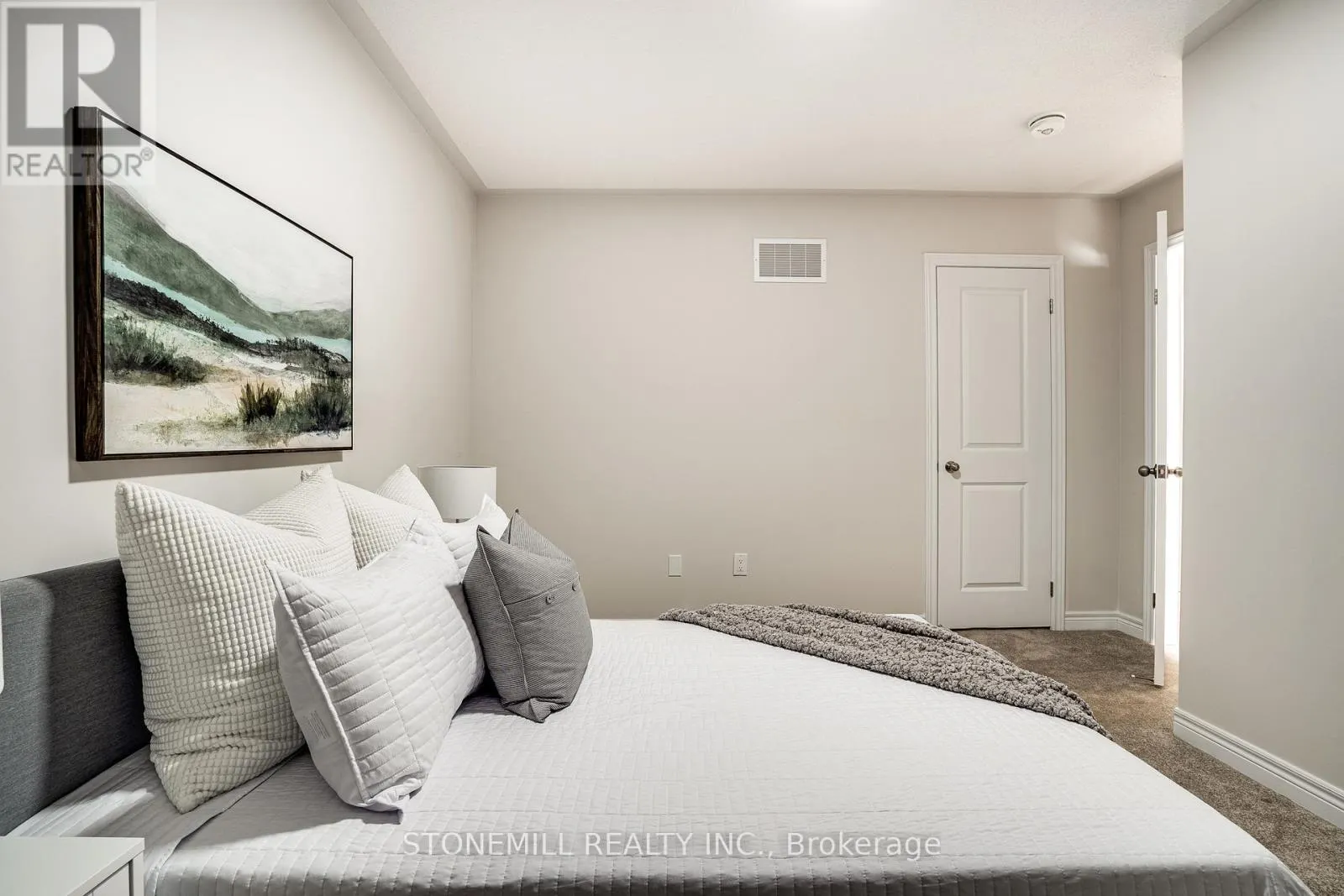 26 BENTGRASS DRIVE