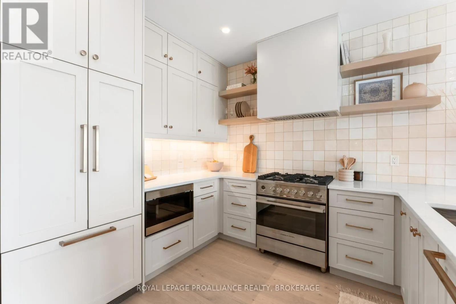 618 - 129 SOUTH STREET, #618