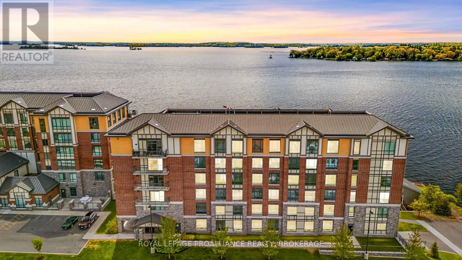 618 - 129 SOUTH STREET, #618