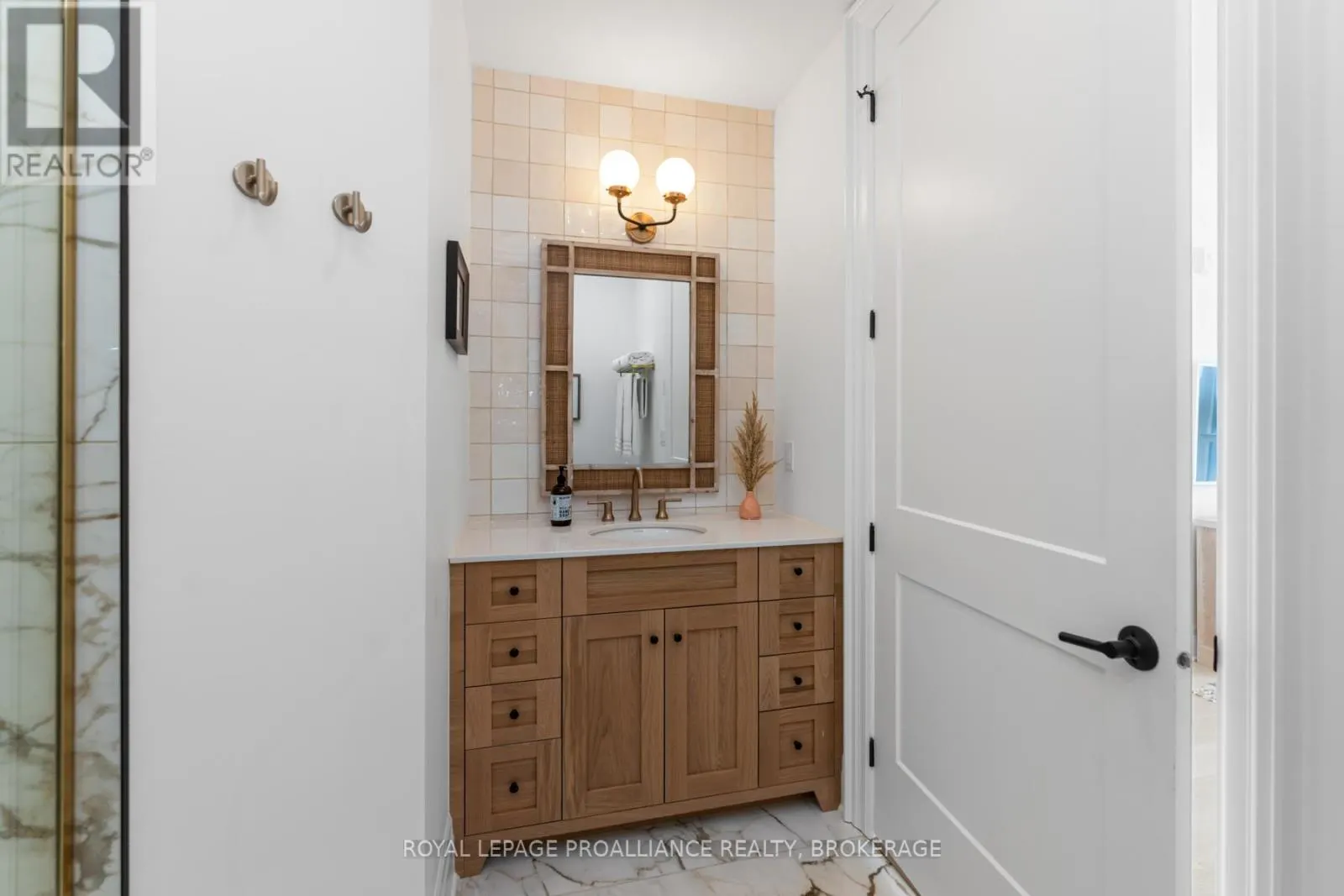 618 - 129 SOUTH STREET, #618