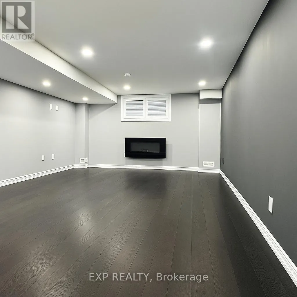 LOWER - 526 WOODBINE AVENUE