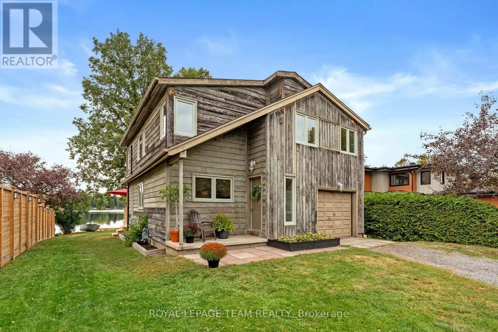 1119 FIREFLY LANE