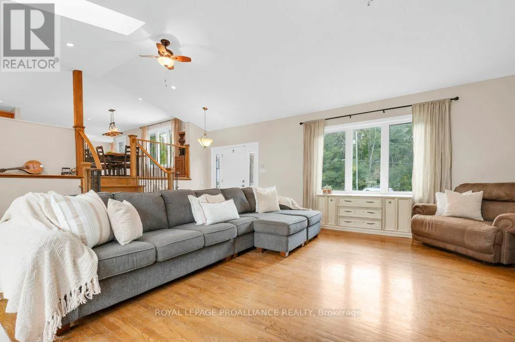 466 MACKENZIE ROAD