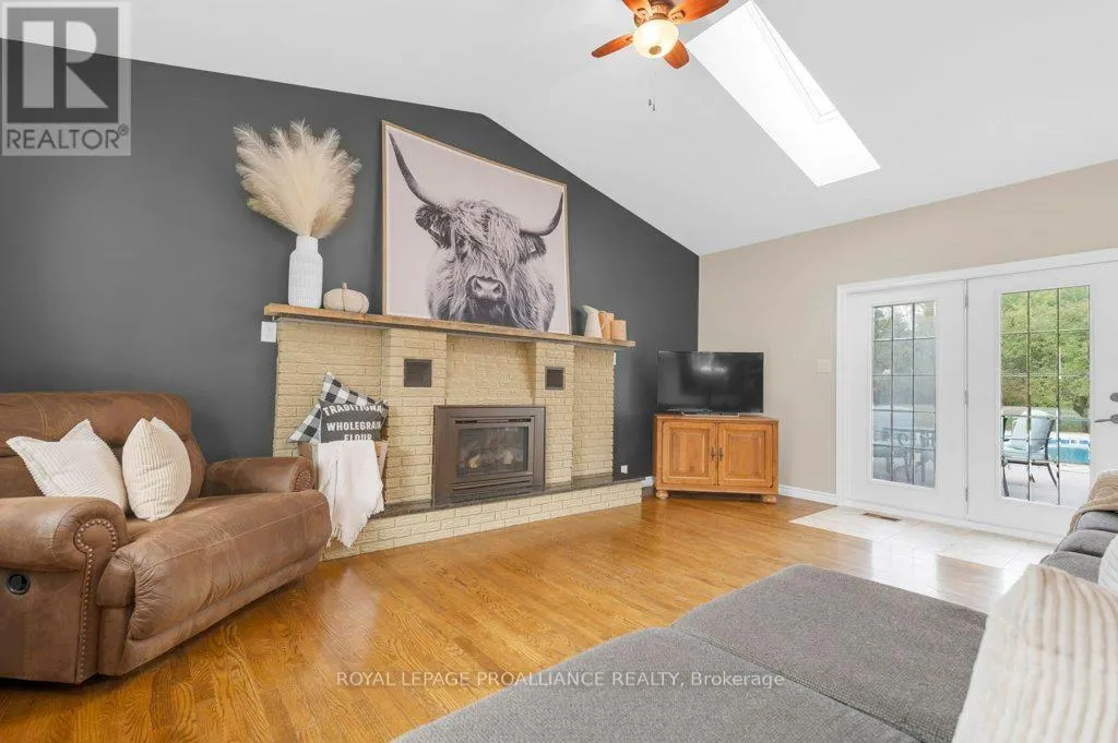 466 MACKENZIE ROAD