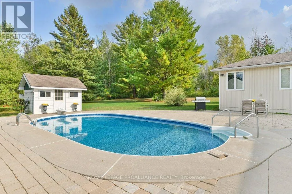 466 MACKENZIE ROAD