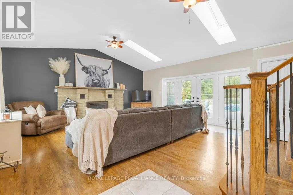 466 MACKENZIE ROAD