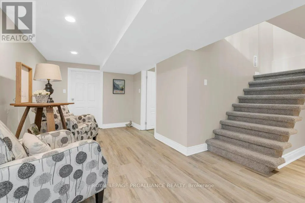 466 MACKENZIE ROAD