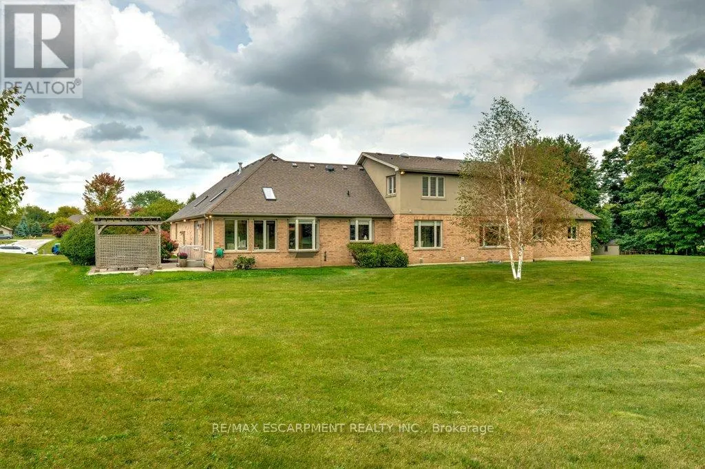 17 TEWS LANE