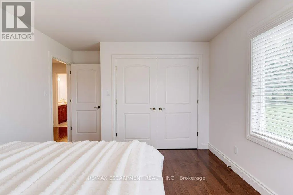 17 TEWS LANE