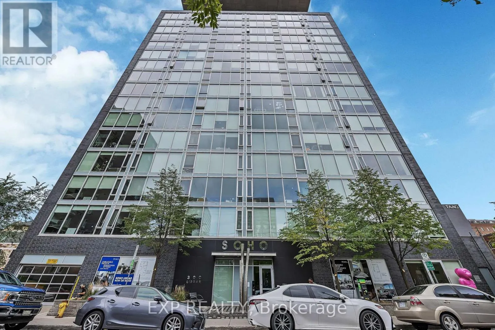 812 - 300 LISGAR STREET