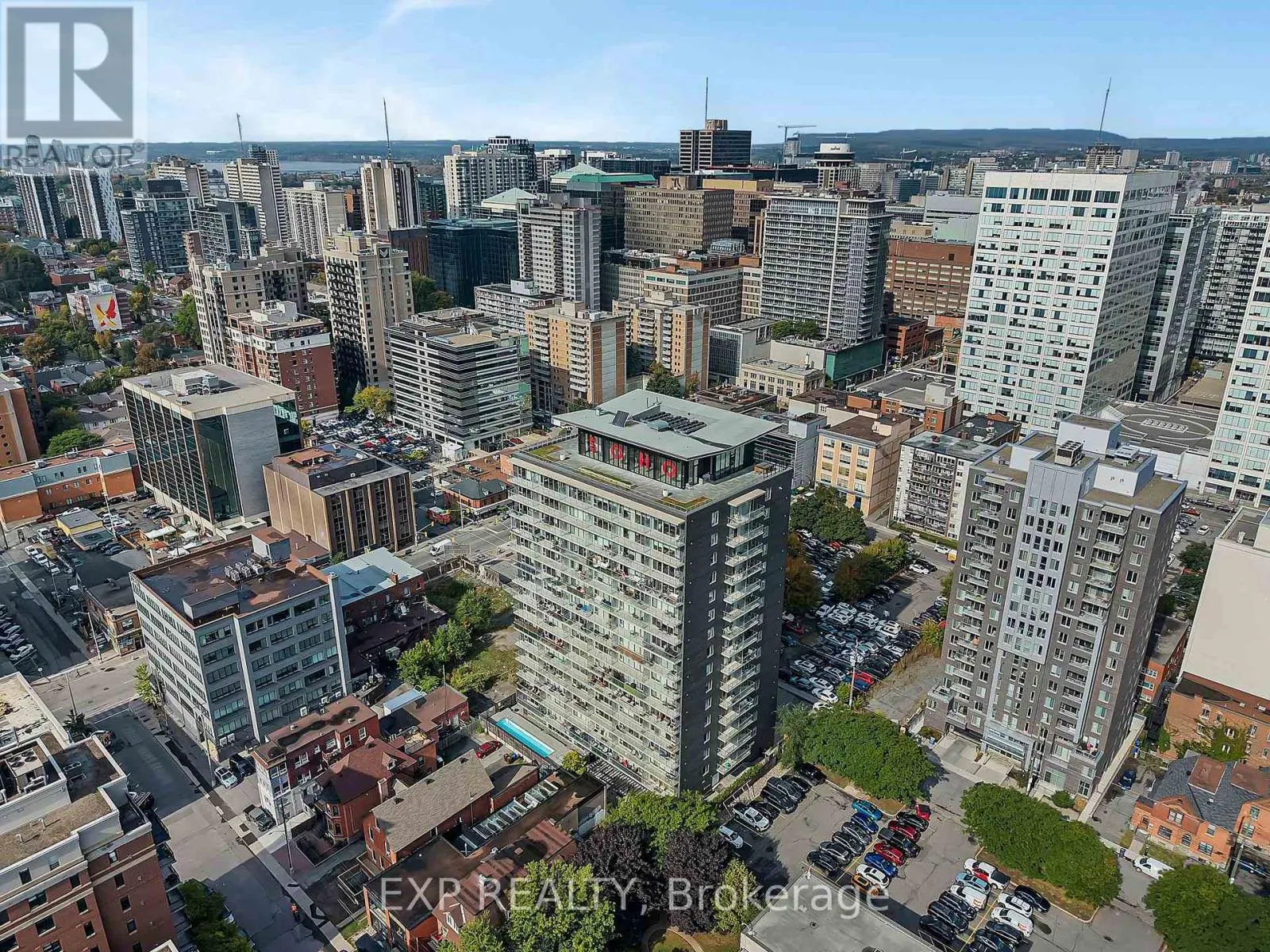 812 - 300 LISGAR STREET