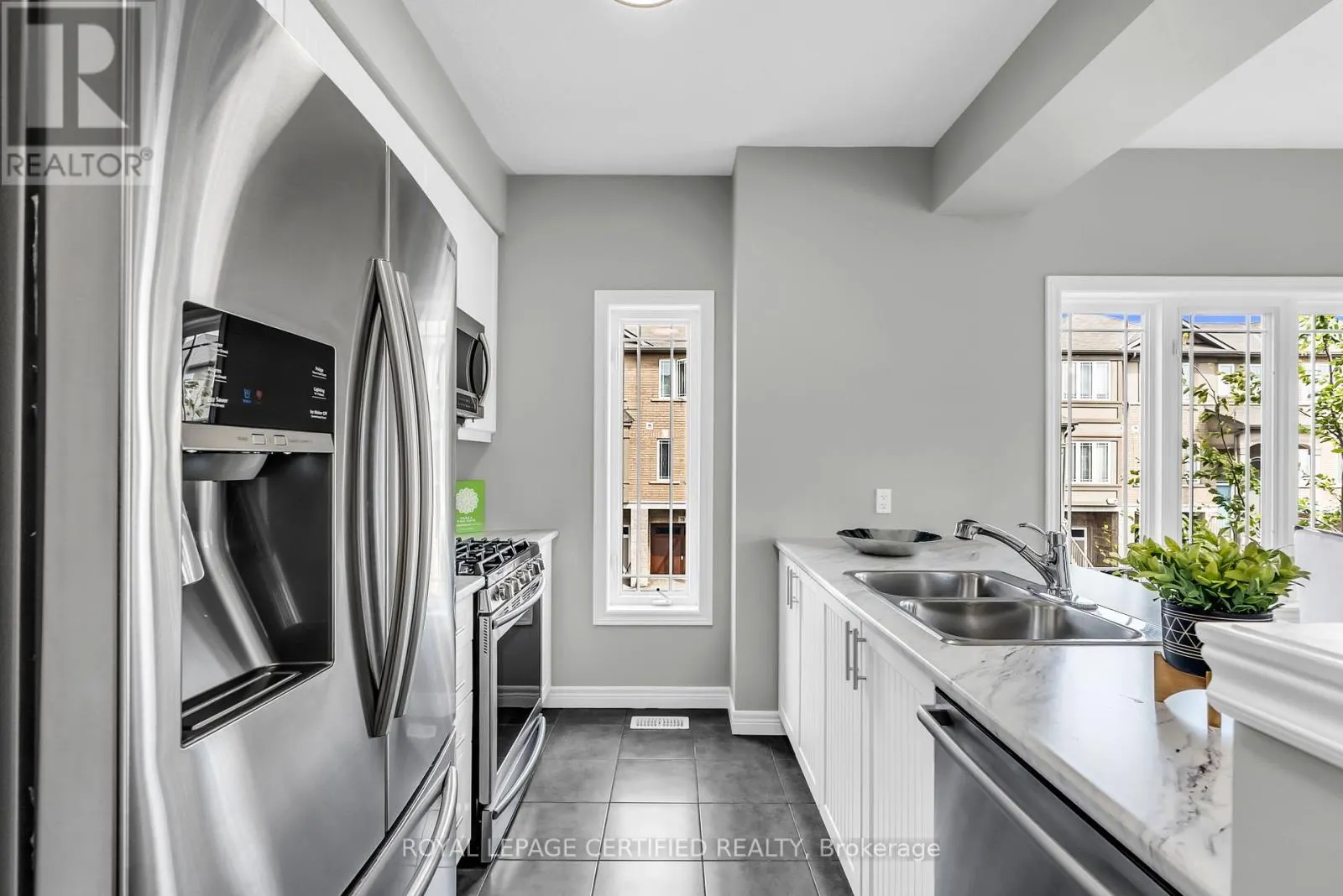 89 BLOOM CRESCENT