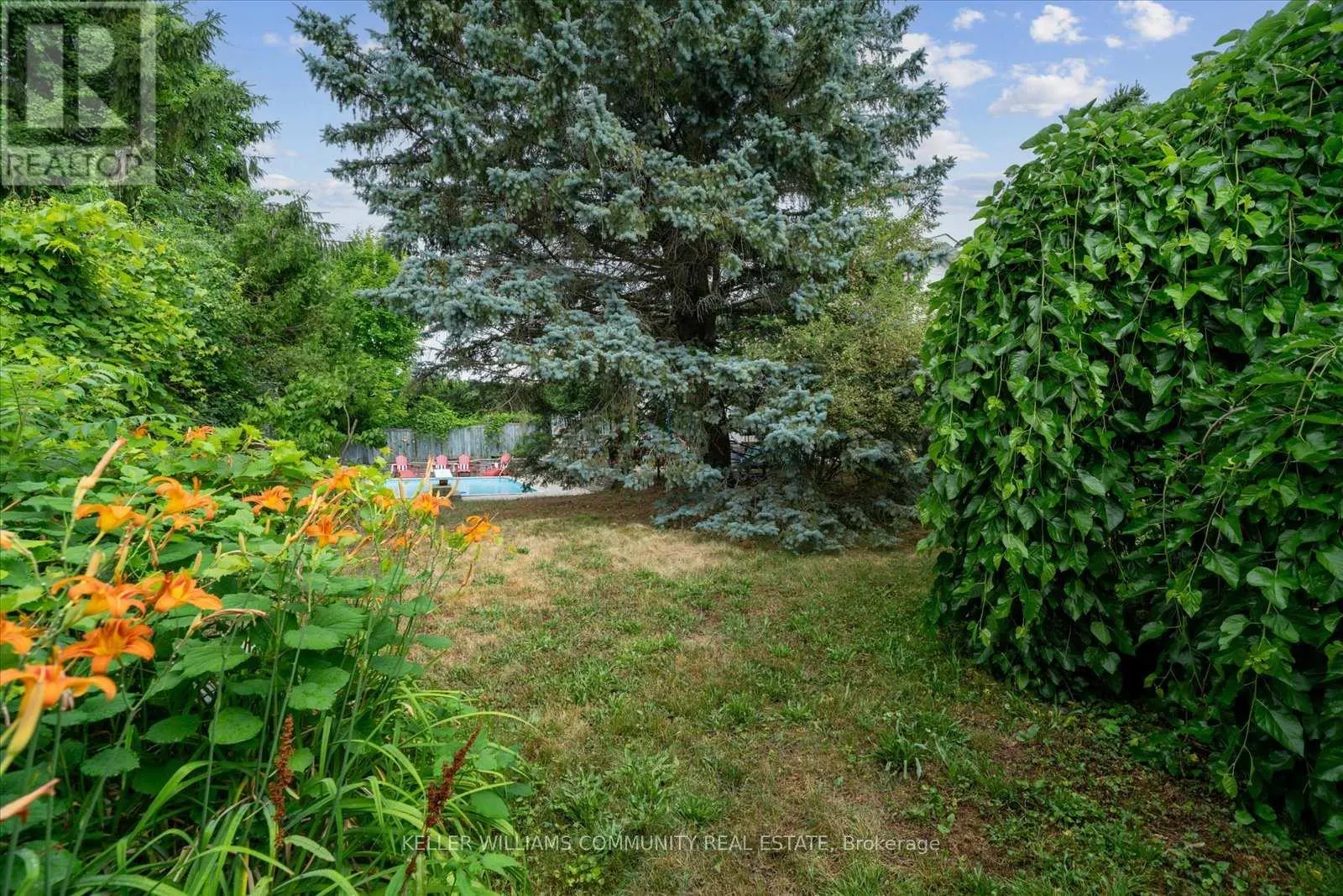 11 BAYLEAF COURT