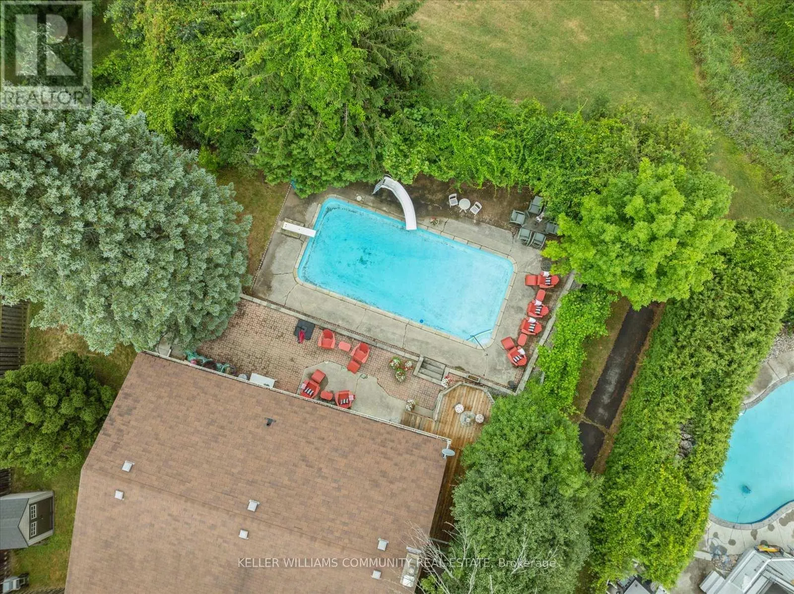 11 BAYLEAF COURT