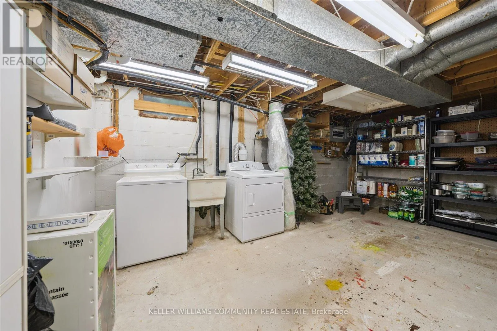 11 BAYLEAF COURT