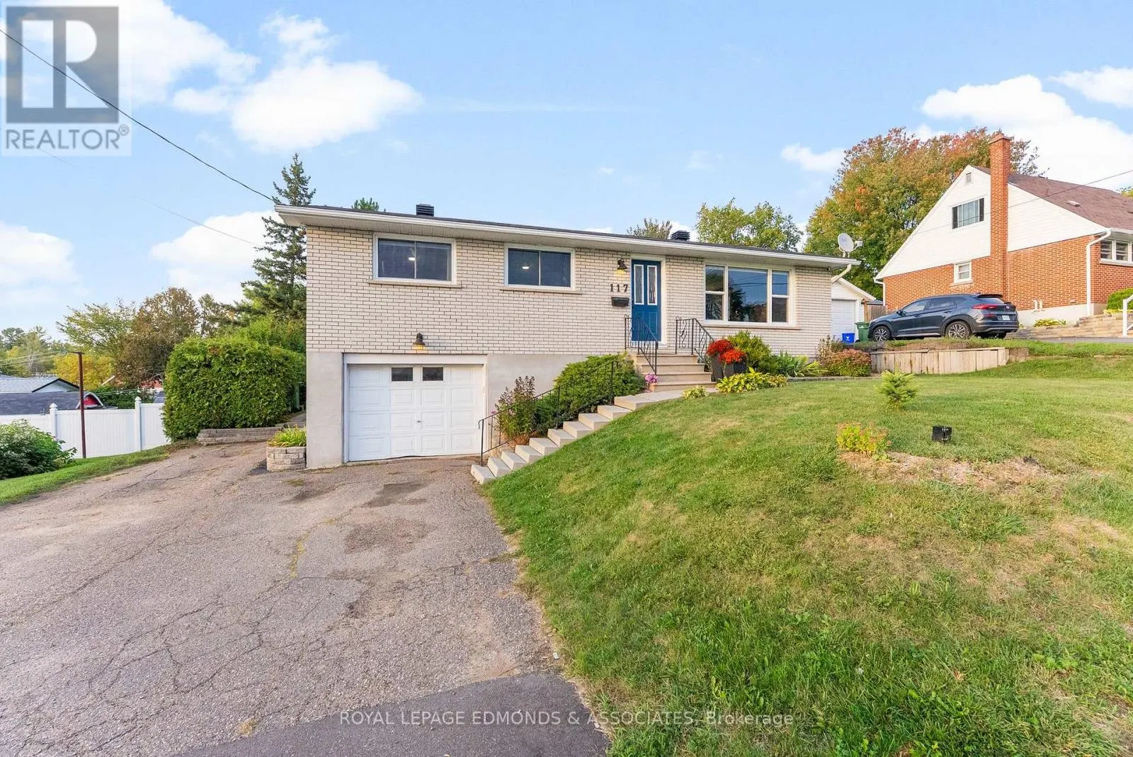 117 BELL STREET