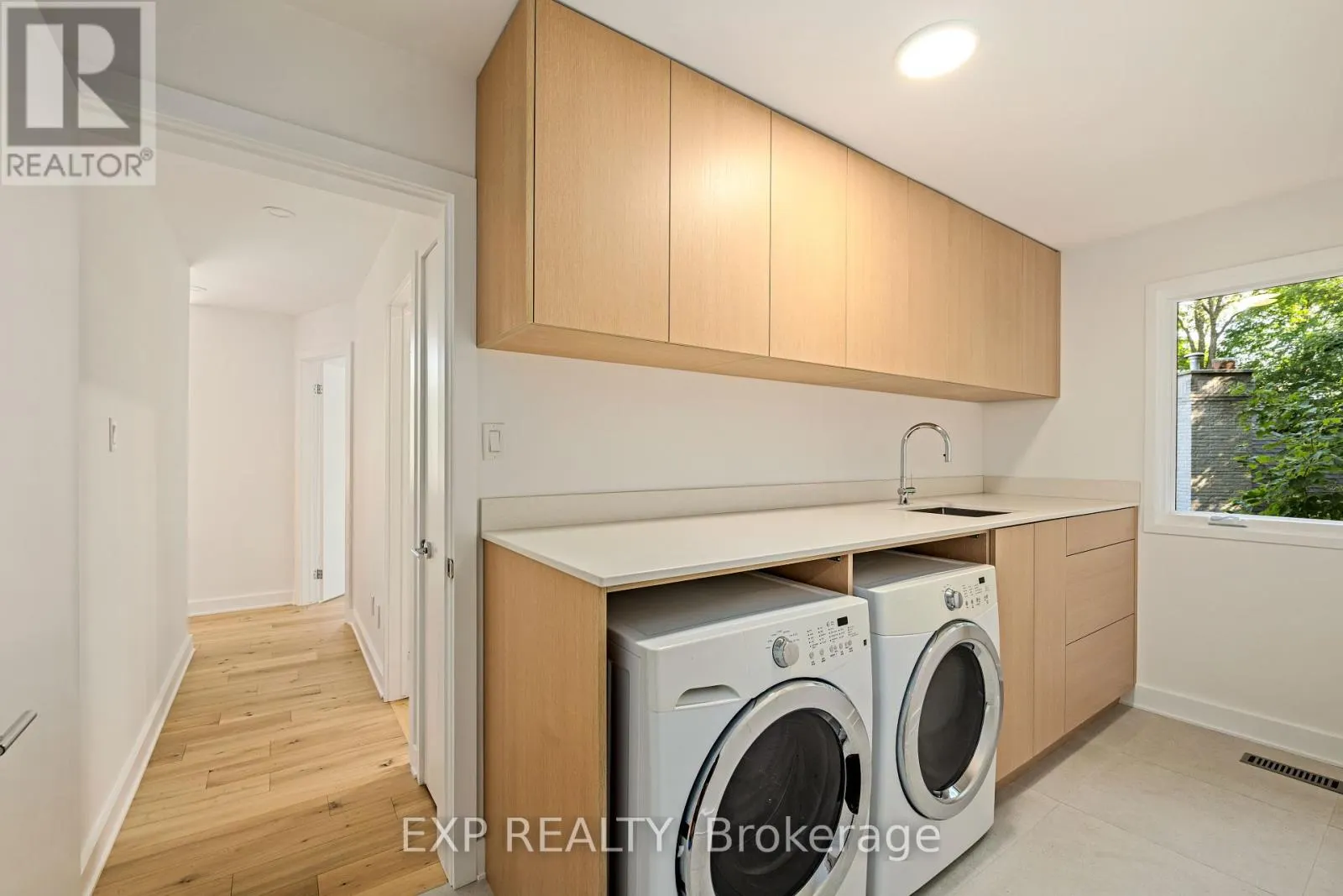 52 BIRCHMOUNT WALK