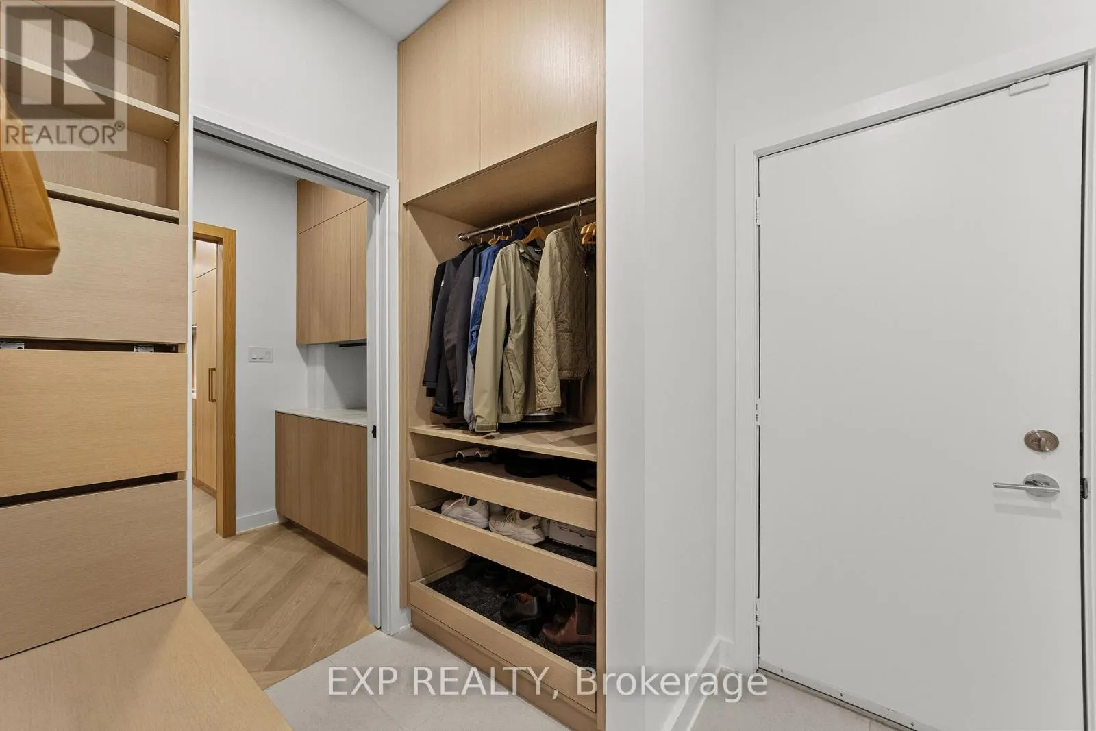 52 BIRCHMOUNT WALK