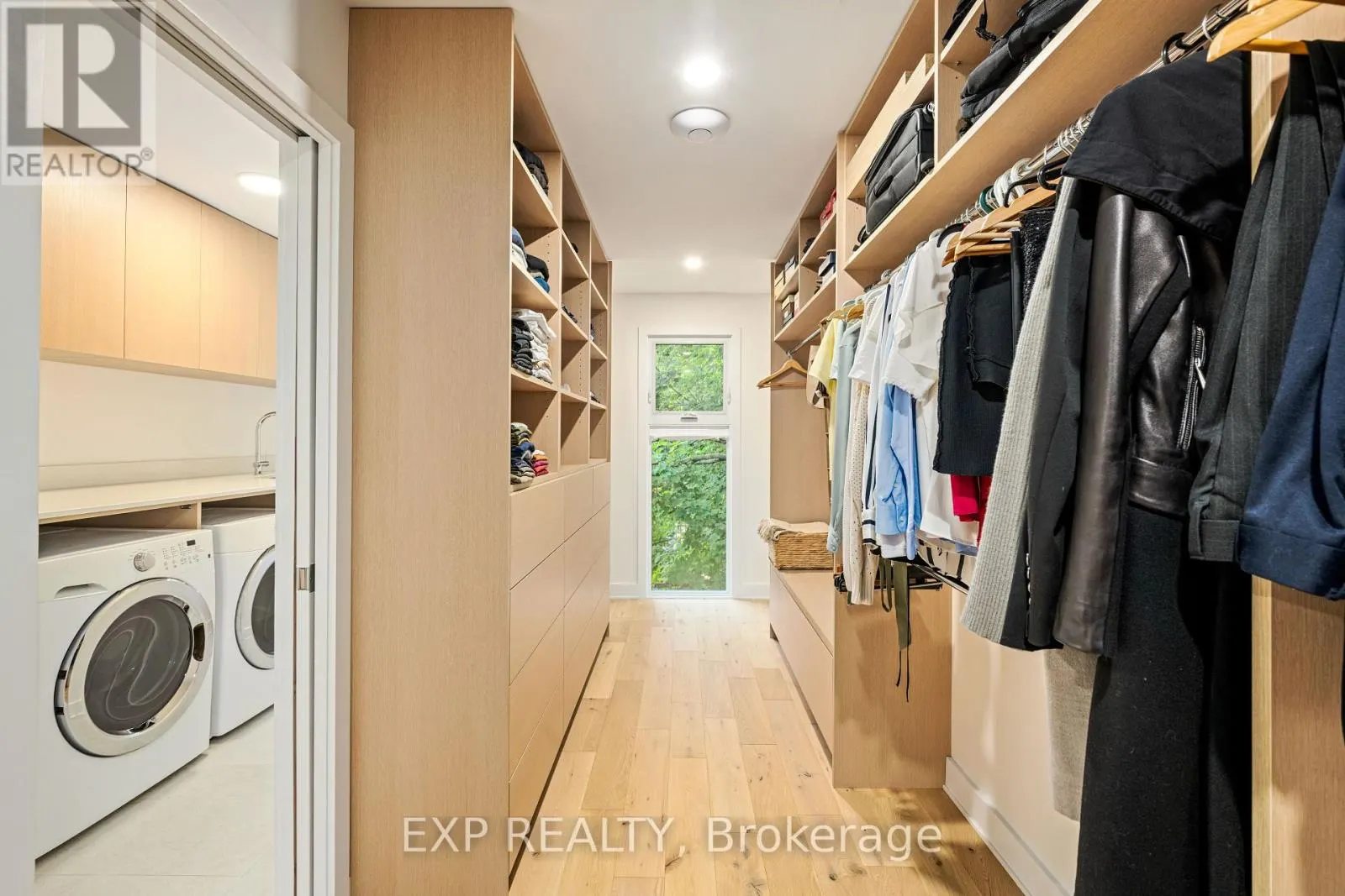 52 BIRCHMOUNT WALK