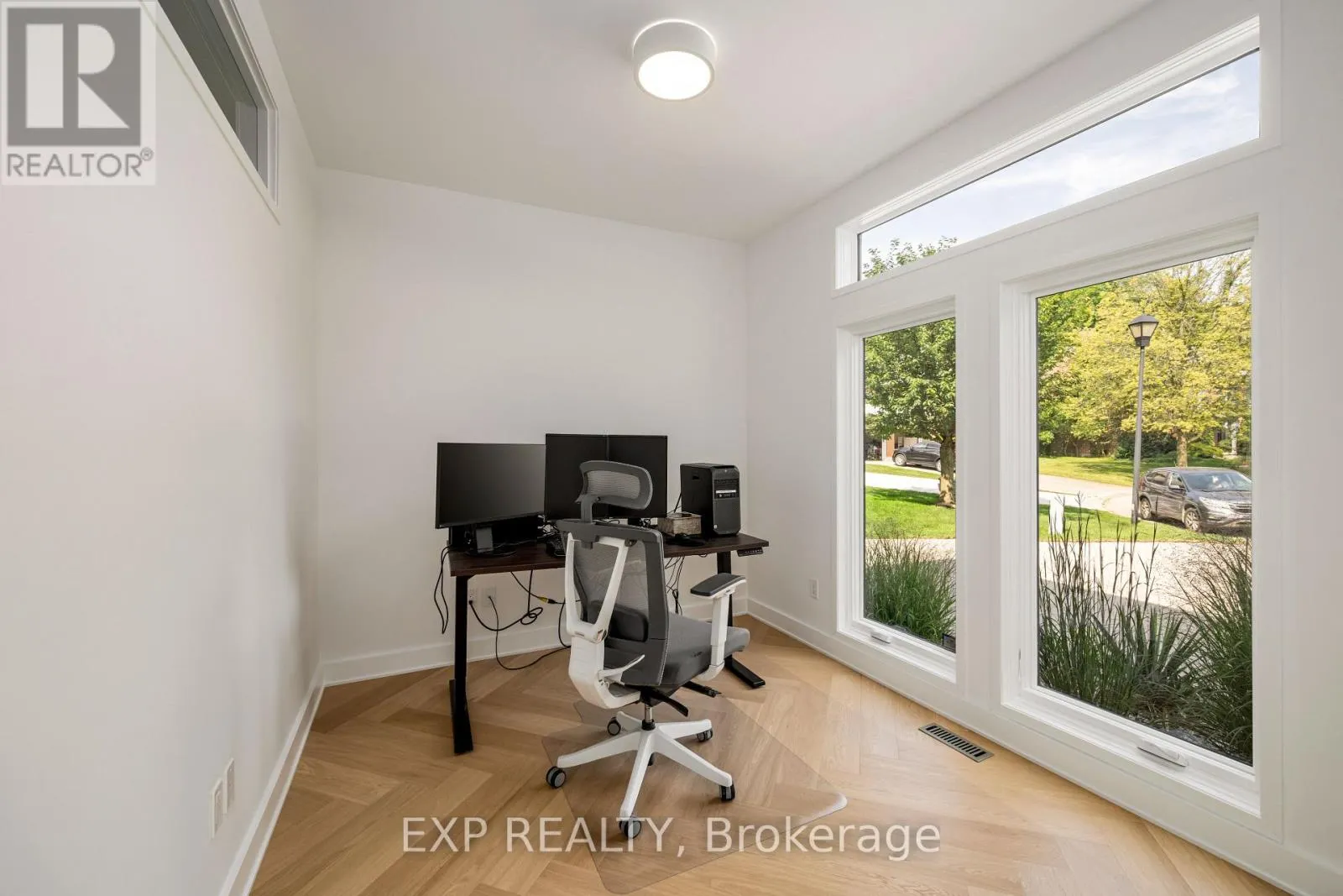 52 BIRCHMOUNT WALK