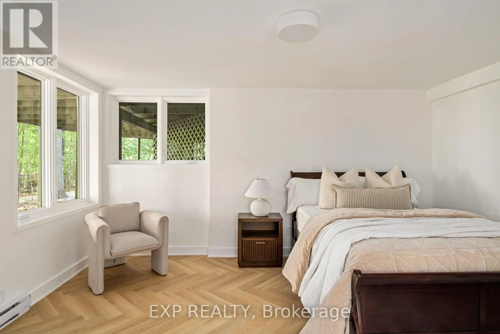 52 BIRCHMOUNT WALK