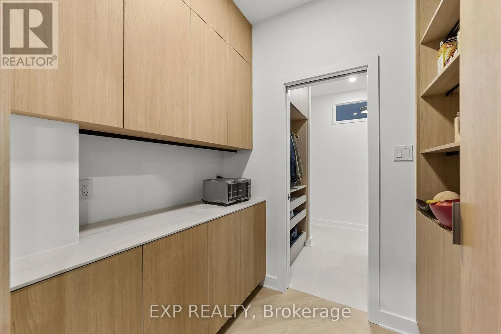 52 BIRCHMOUNT WALK